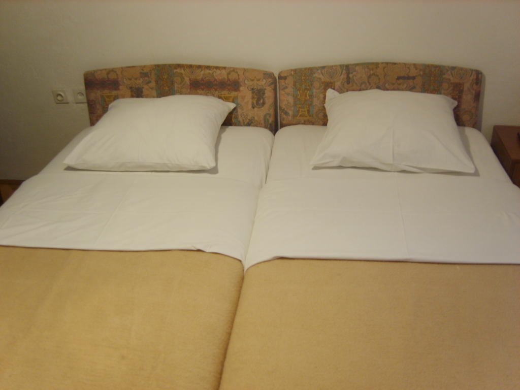 Rooms Roso تروغير الغرفة الصورة