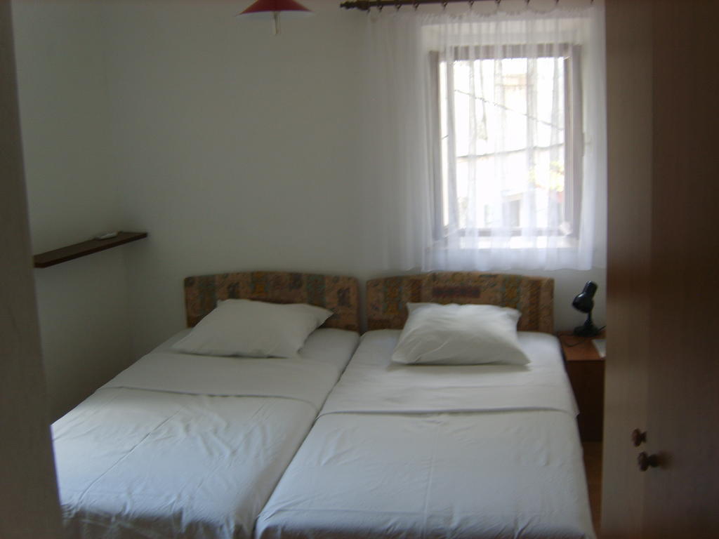 Rooms Roso تروغير الغرفة الصورة