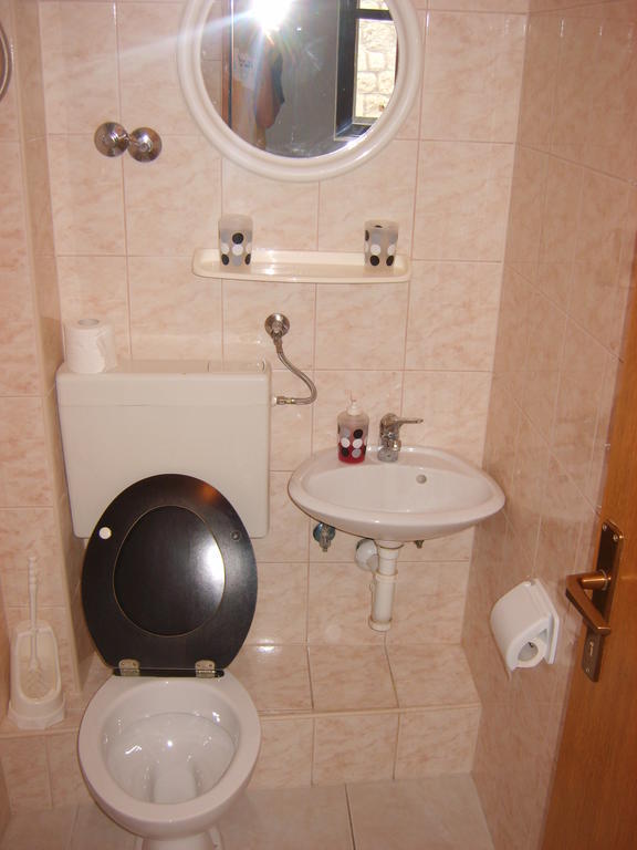 Rooms Roso تروغير الغرفة الصورة